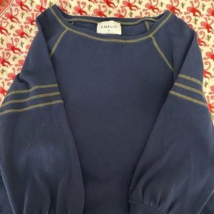 Brandy style long sleeve medium but fits small best oversized)